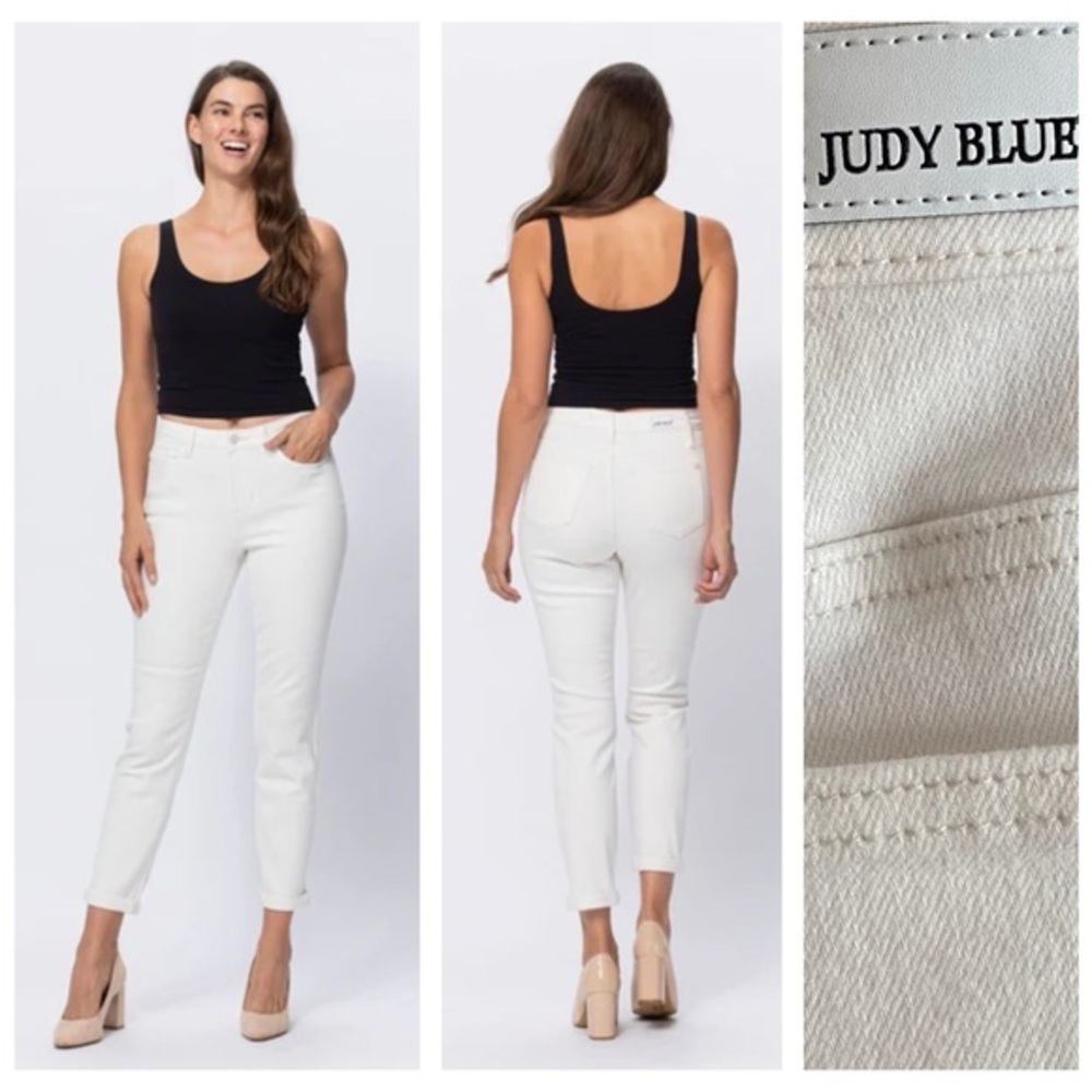Judy Blue White Boyfriend Fit Kathleen High Rise Cuffed Jeans 26